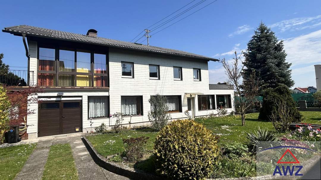 Preiswertes Wohnhaus mit Keller und Garage in Zentrumsnähe!