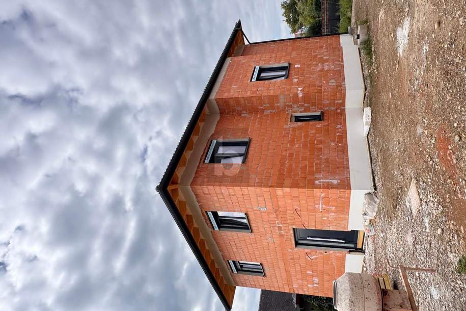 NEUBAUHAUS IN TRAUMHAFT RUHIGER LAGE IN LEIBNITZ, Haus-miete, 2.244,00,€, 8435 Leibnitz