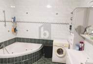 GROSSZÜGIGER FAMILIENHIT - FÜNF SCHLAFZIMMER - BALKON UND KLEINER GARTEN