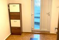 "Ein-/Zweifamilienhaus, neu renoviert, mit 2 Wohnungen (je 120m²) und Pool!"