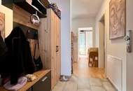 Klassische 2-Zimmer-Wohnung mit großem Balkon - verfügbar ab April 2026