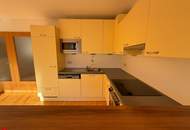 Urban wohnen mit Außenfläche – 2 Zimmer direkt am Hauptplatz