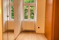 2-Zimmer-Altbauwohnung nahe U1 | Balkon vorübergehend bewilligt