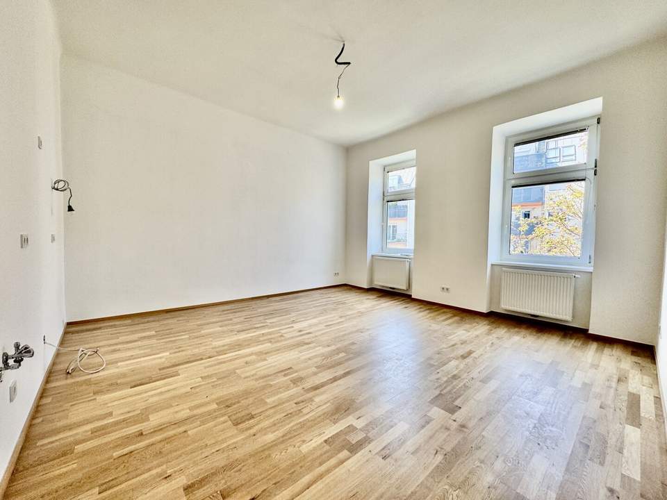 ALTBAUWOHNUNG MIT 4 ZIMMER IN RUHELAGE DIREKT GEGENÜBER DER U-BAHNSTATION