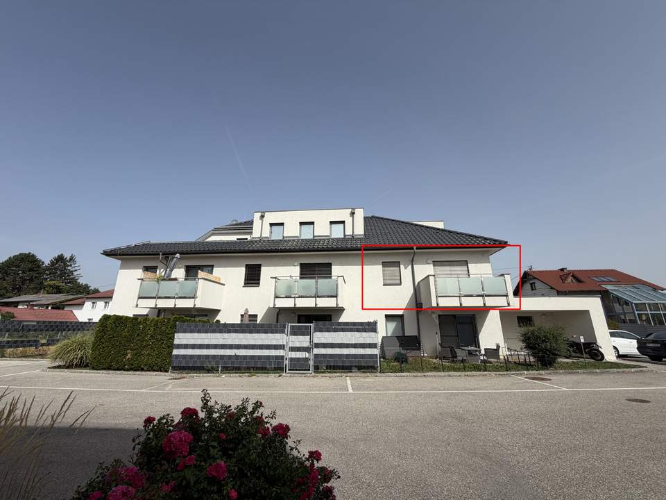 3 Zimmer Mietwohnung im 1. Obergeschoss mit Balkon