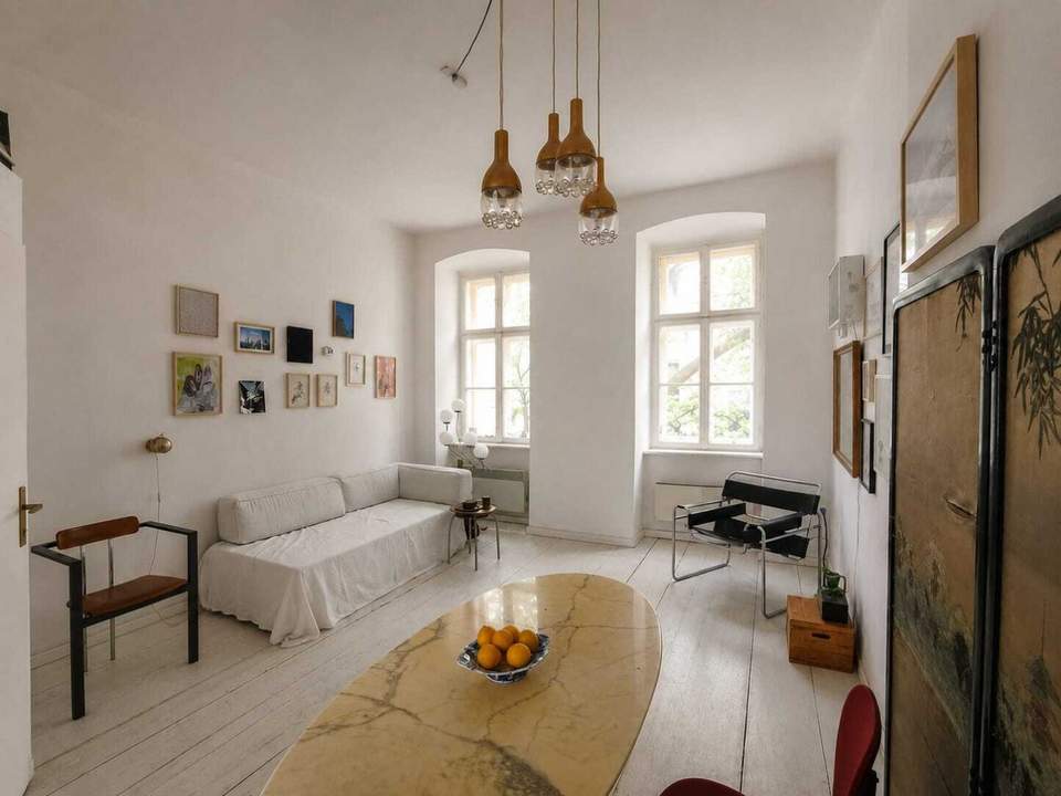 Liebevoll sanierte 38 m² Altbauwohnung mit Blick in begrünten Innenhof