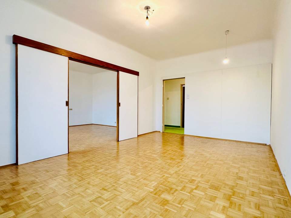 HELLE 3-ZIMMER WHG 5. LIFTSTOCK!