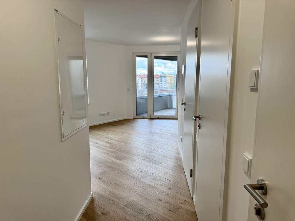 Provisionsfrei: 5. Stock direkt am Hauptbahnhof mit mega Grundriss