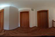 Schönes Einfamilienhaus mit großzügigem Grundstück und Nebengebäude