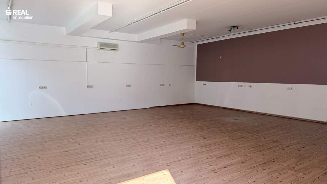 Geschäftslokal in Zentrumsnähe - 95m², großer Verkaufsraum, Abstellraum, kl. Teeküche, Toilette! Garage/Parkplatz möglich!