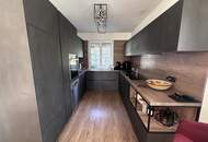 Eckreihenhaus mit uneinsichtigem Garten, Pool und zwei Stellplätzen!