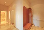 Nähe Hugo-Wolf-Park: Charmante Altbauwohnung mit Erker + Gegliederte Fassade + zentraler Grundriss + Familien- und WG-Geeignet