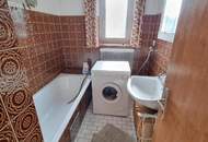 Ein- bis Zweifamilienhaus mit Garage aus den 70ern