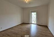 Trendig-sanierte 2,5-Zimmer-Wohnung mit Balkon in zentraler Lage