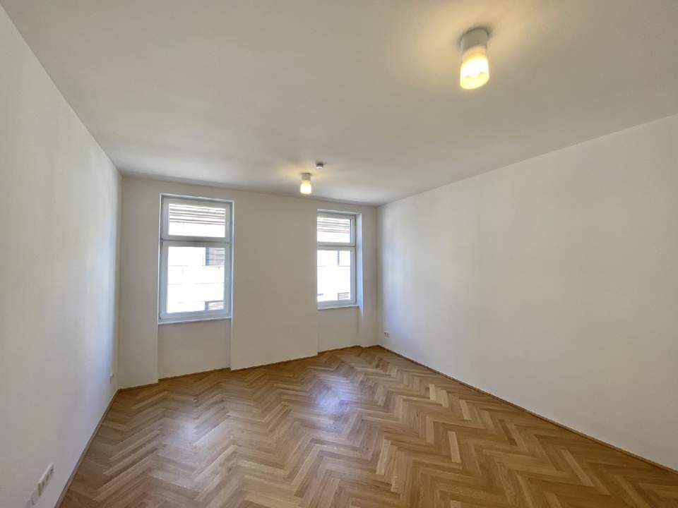 Klein, fein, neu saniert – stilvolles Altbaujuwel im Erstbezug!