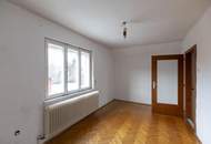 Grundstück in zentraler Lage – Bestandsgebäude mit Sanierungspotenzial