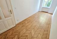ALTBAU. FLÜGELTÜREN. LIEBLINGSLAGE! Großzügiges Wohnen im 9. Bezirk! Traumhaft schönes Altbauhaus + Ruhige Seitengasse + Altbaucharme!