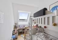 Stilvolle Dachgeschoßwohnung auf zwei Ebenen mit Außenflächen im begehrten 18. Wiener Gemeindebezirk