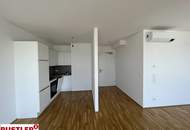 Helle und moderne DG-Wohnung mit großzügiger Terrasse