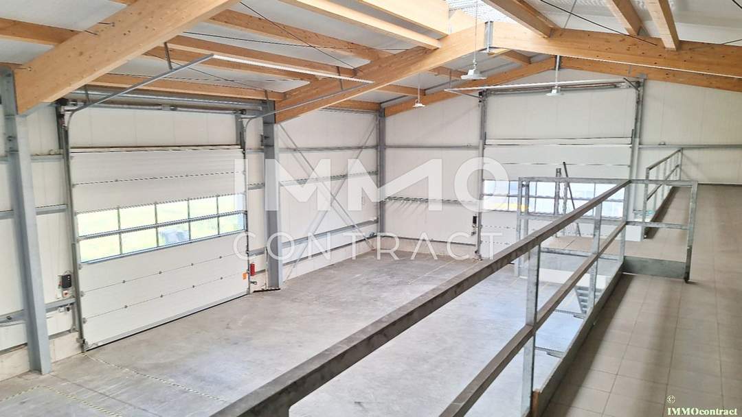 Modernes Betriebsgebäude mit Büro, Freiflächen und Parkplatz - Nähe Haag - Gewerbegebiet - beheizt