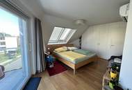 Lichtdurchflutete Penthouse Architektur - barrierefreie 5-Zimmer Maisonette-Wohnung in exklusiver Lage mit teiloffener Galerieebene, zahlreichen Terrassen, 2 Bädern und PKW-Garagenplatz