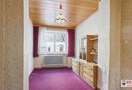 Gepflegtes Haus mit Garten, Garage & Nebengebäuden