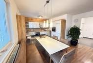 Bungalow mit großzügigem Nebengebäude, Terrasse und nachhaltiger Heiztechnik