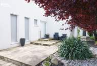 Großzügiges Architektenhaus - 194m², Wohnküche, 3 SZ, 3 Bäder, Wohnstudio im UG, Pool, Doppel-Carport, Wellnessbereich u.v.m.!