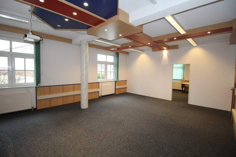 103 m² Büro-, Praxis- oder Seminarräumlichkeiten in Pregartner Zentrumslage zu mieten, Gewerbeobjekt-miete, 975,00,€, 4230 Freistadt