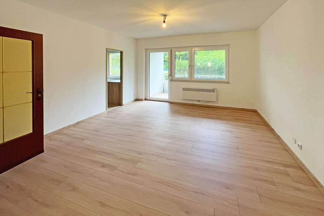 Erstbezug nach Komplettrenovierung! Garconniere mit Tiefgaragenplatz im Zentrum von Pressbaum