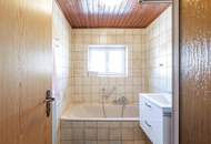 Wohnen mit Charakter: Historisches Mehrfamilienhaus mit drei separaten Einheiten, Werkstatt &amp; Naturparadies