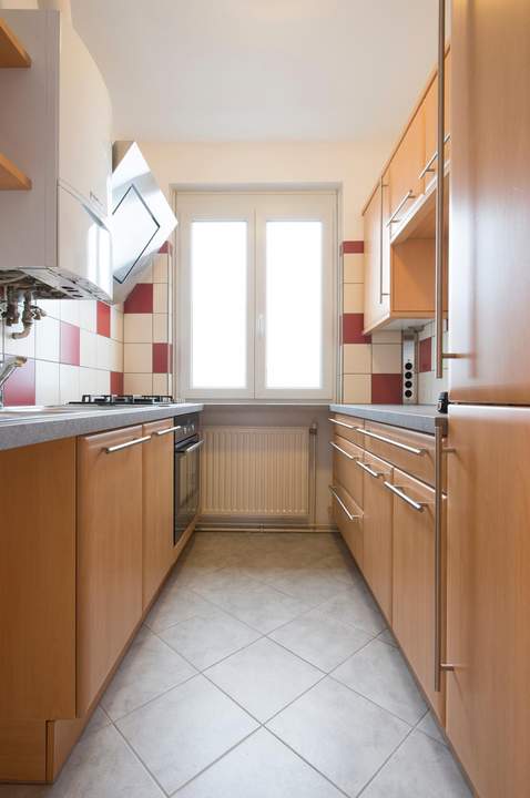 Lichtdurchflutete 3-Zimmer-Wohnung mit zwei Terrassen und Retro-Charme