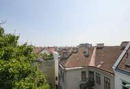 Altbau-Chic, Neubau-Komfort: 6 Zimmer und Panoramaausblick
