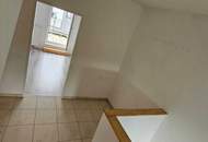 Unbefristete 4-Zimmer-Wohnung mit Balkon UND Terrasse!