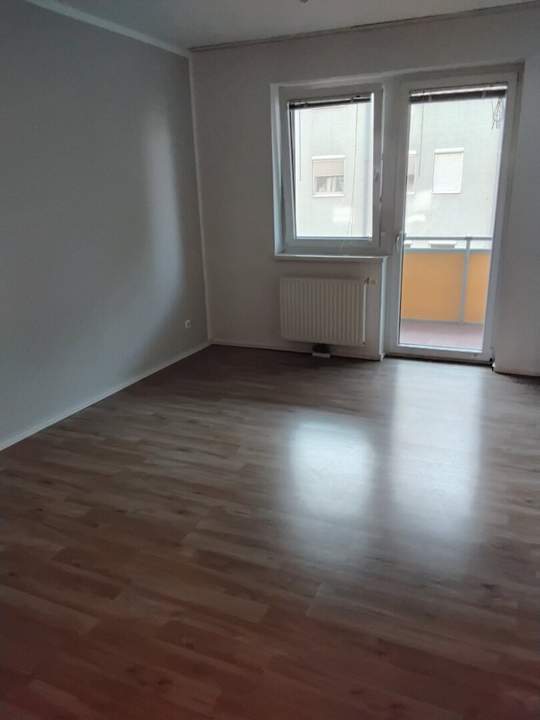 Attraktive 3-Zimmer-Wohnung mit Küche und Loggia!