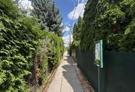 1210! Sonniges Grundstück auf EIGENGRUND in schöner Kleingartenanlage!