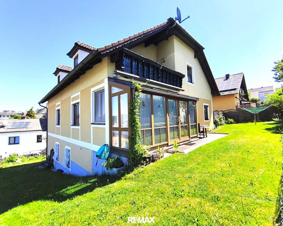 Großzügiges Wohnhaus mit 233 m² in Zwettl – Garten, Wintergarten &amp; Garge
