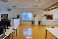 Modernes Bürohaus mit flexibel gestaltbaren Großraumbüros im Industriepark St. Veit