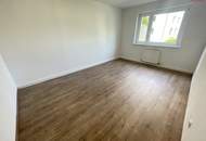 Erdgeschoss- 3 Zimmerwohnung mit Balkon!