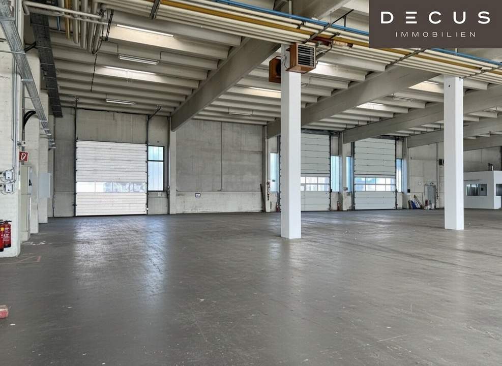 Lagerhallen von 1.100m² bis 2.370m² | Nähe Wagramer Straße | TOP ERREICHBARKEIT |