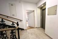 Elegante 3-Zimmerwohnung mit Balkon in saniertem Altbau