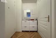 Neuwertige 1-Zimmer Wohnung mit Loggia