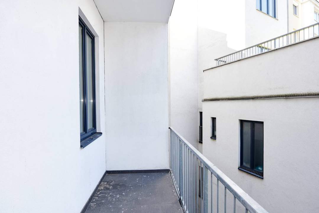 Loggia in den Innenhof - Top Lage! Schöne 2 Zimmer Wohnung im 3. Bezirk
