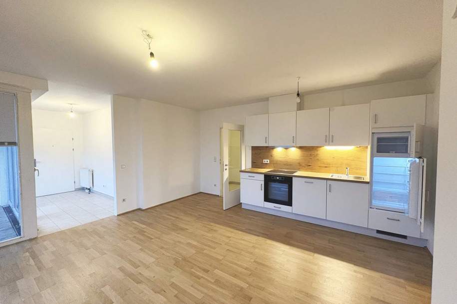 Lichtdurchflutete 2-Zimmer-Wohnung mit neuer Küche - Loggia in den Innenhof - direkt beim Enkplatz!, Wohnung-miete, 999,01,€, 1110 Wien 11., Simmering