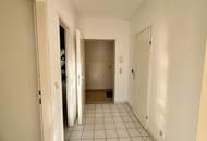 Neuer Preis! Gute DG Wohnung, 50m² bei LKH, Balkon & großer Keller mit ca. 14m², kein Lift (Kfz-Stellplatz zusätzlich). - WOHNTRAUM