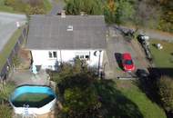 Das besondere Etwas, Klein- Fein- Mein. Entzückendes Wohnhaus mit Erweiterungspotenzial an einer Sackgasse.