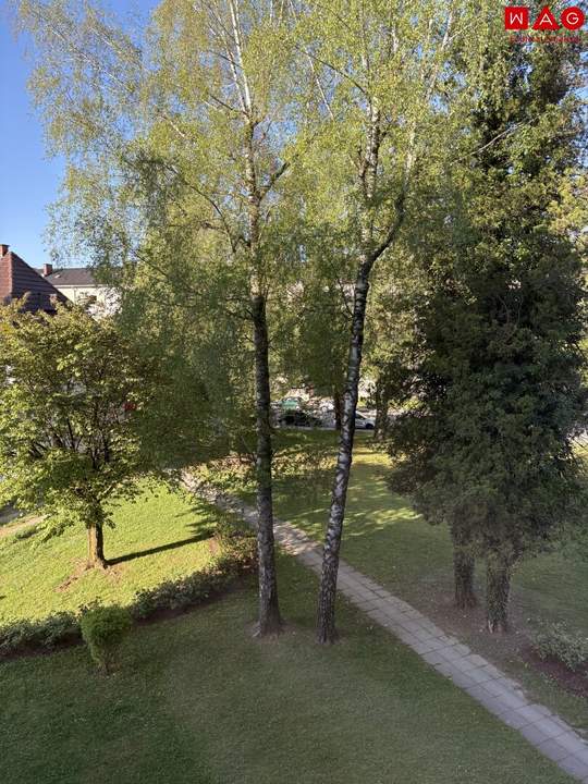 Moderne Familienwohnung mit Balkon am ruhigen Stadtrand in Steyr Münichholz: ideale Kombination aus Wohnqualität und perfekter Infrastruktur! Verfügbar ab August!