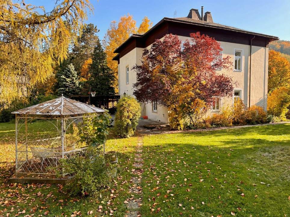 Innenausbau steht kurz bevor I Altbau kernsaniert I Sauna I Lift I Fußbodenheizung mittels neuer Luftwärmepumpe I