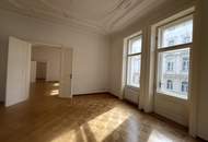 UNBEFRISTET - Repräsentative 9-Zimmer Altbauwohnung mit Balkon und Blick auf das Rathaus – ca. 293 m² in bester Innenstadtlage - auch ideal als Büronutzung