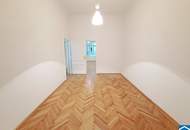 Hofruhelage: 2 Zimmer-Altbauwohnung im Herzen Wiens mit neuer Küche (Balkonanbau möglich!)